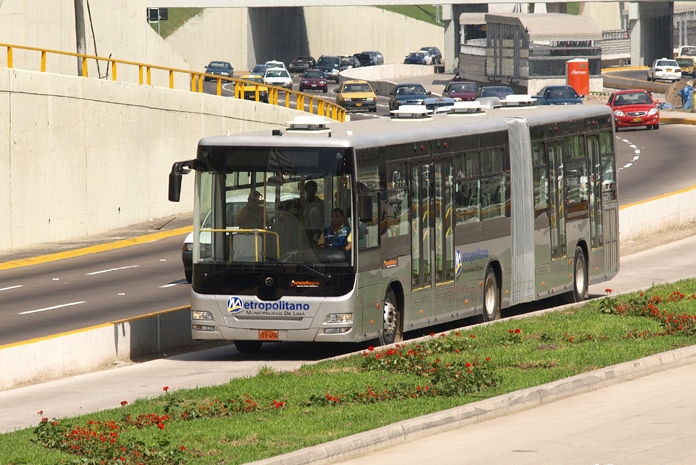A Metropolitano bus